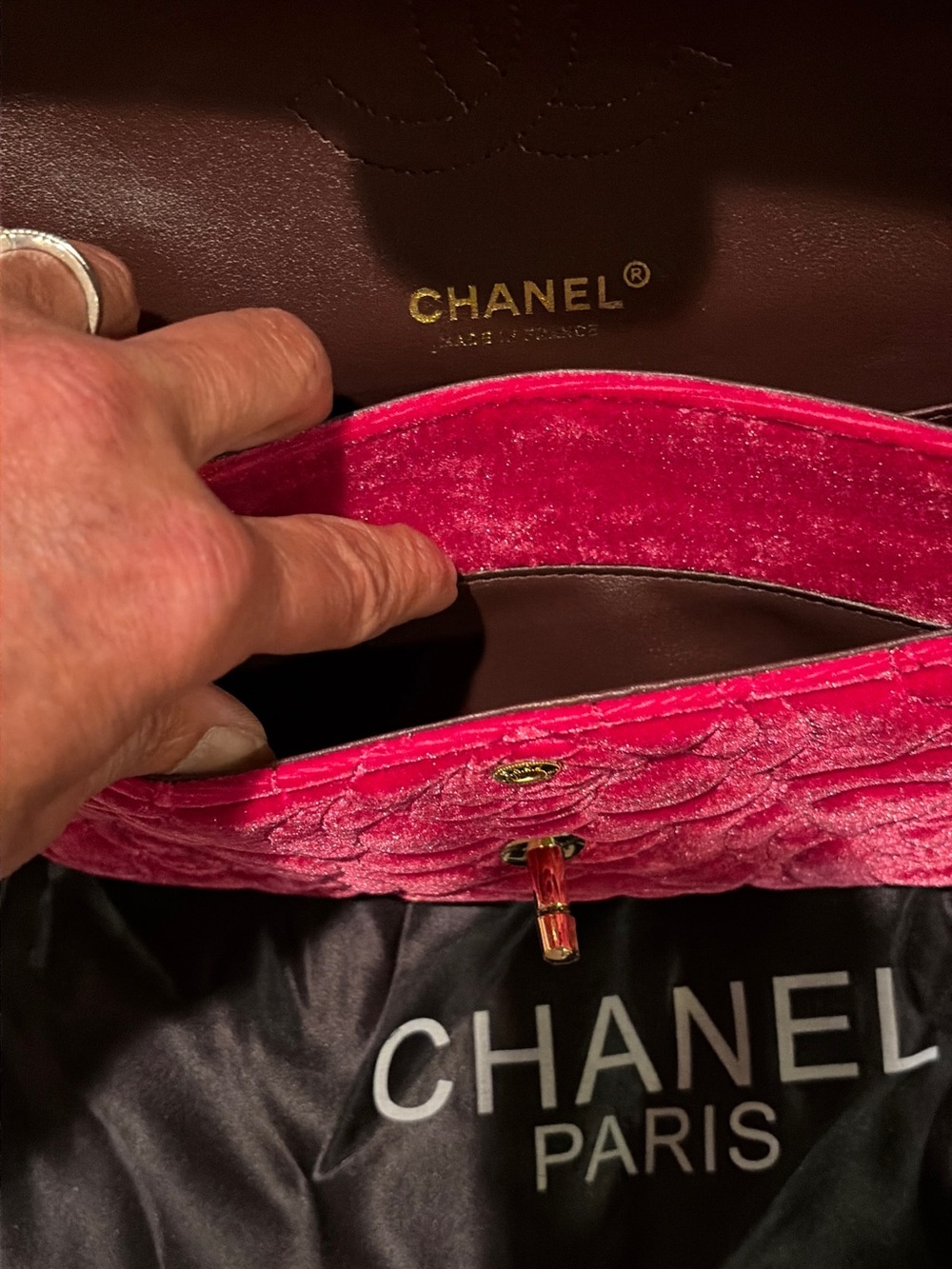 Fuchsia more of the pink side Velvet Quilted Camillas Shoulder Bag - Picture 11 of 12